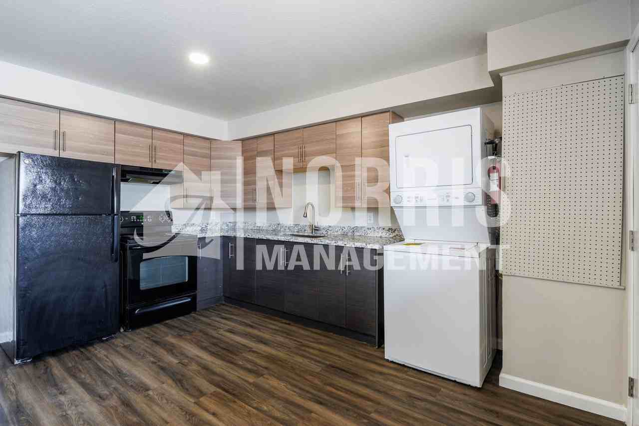 803 N Park Ave - Photo 7 of 24