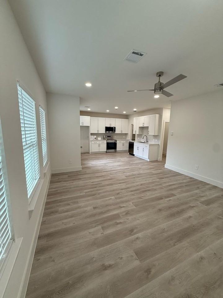 144 Pinkie Holmes Dr - Photo 4 of 28