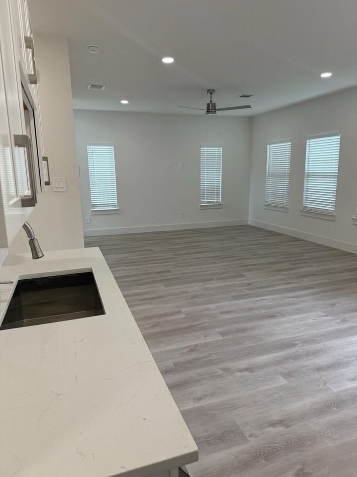 144 Pinkie Holmes Dr - Photo 6 of 28