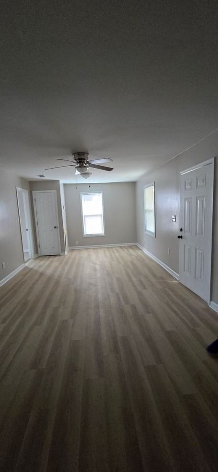 2020 Agnes St - Photo 3 of 8