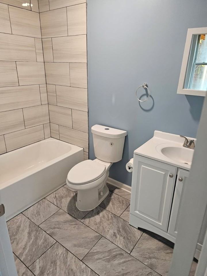 58 S Main St - Photo 2 of 5