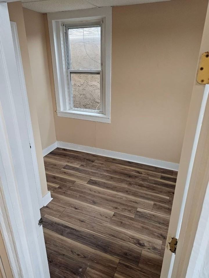 58 S Main St - Photo 6 of 10