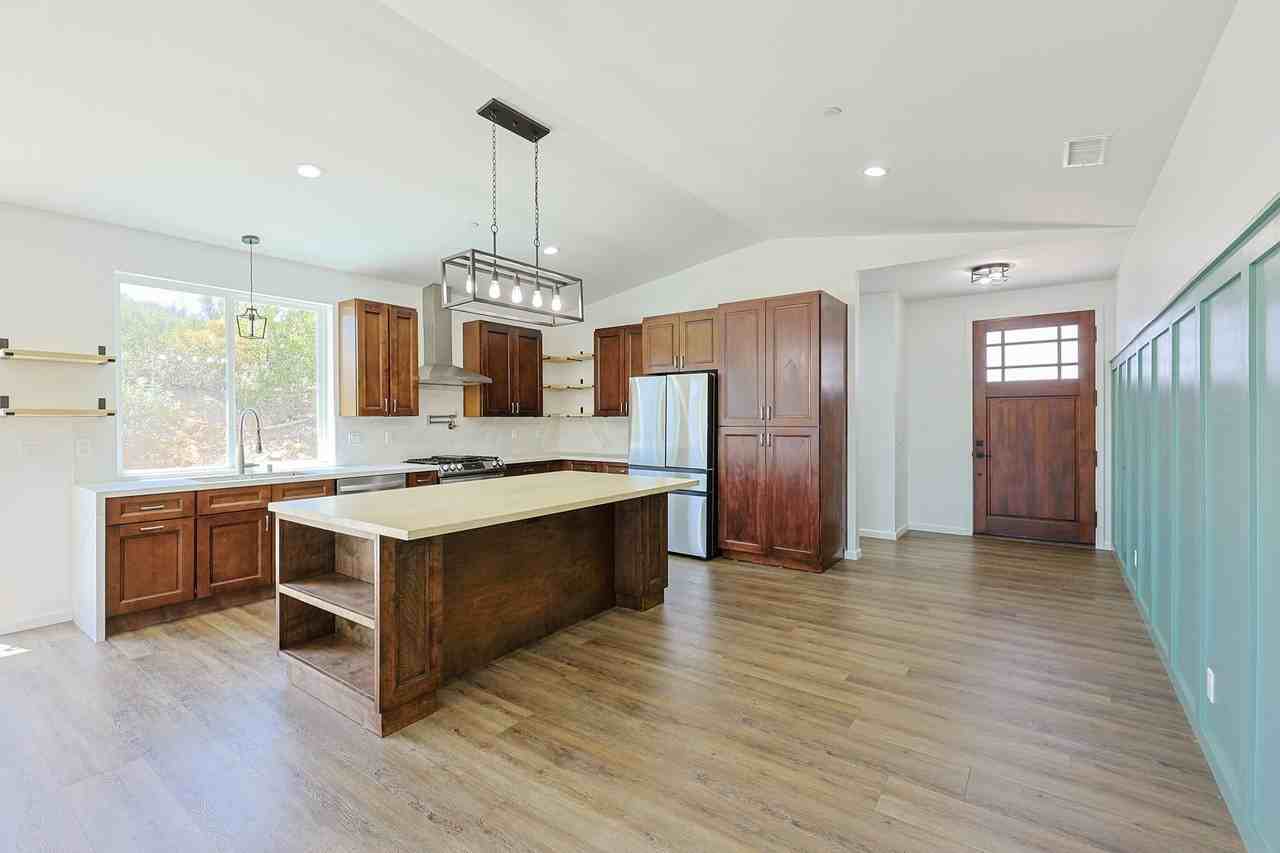 26143 Sky Dr - Photo 5 of 35