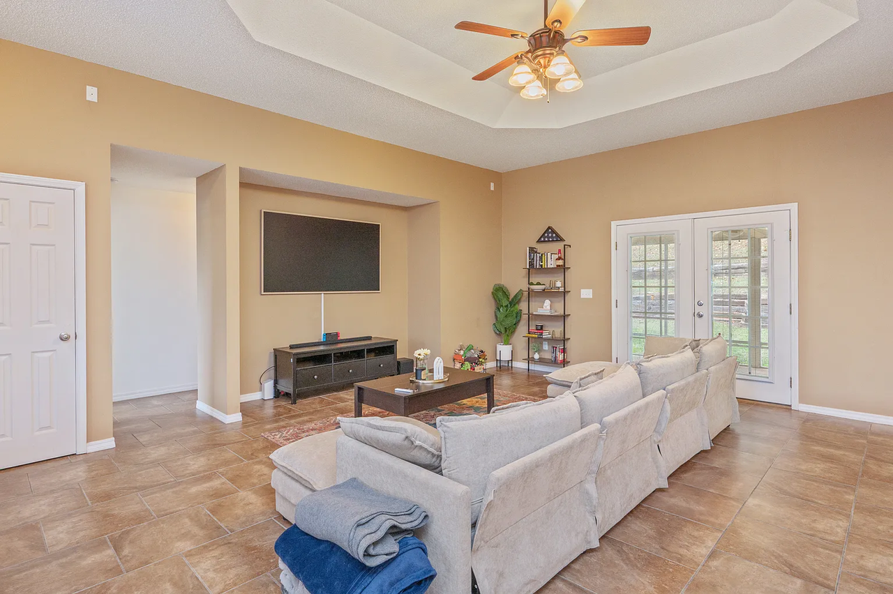 109 Tranquility Dr - Photo 5 of 38