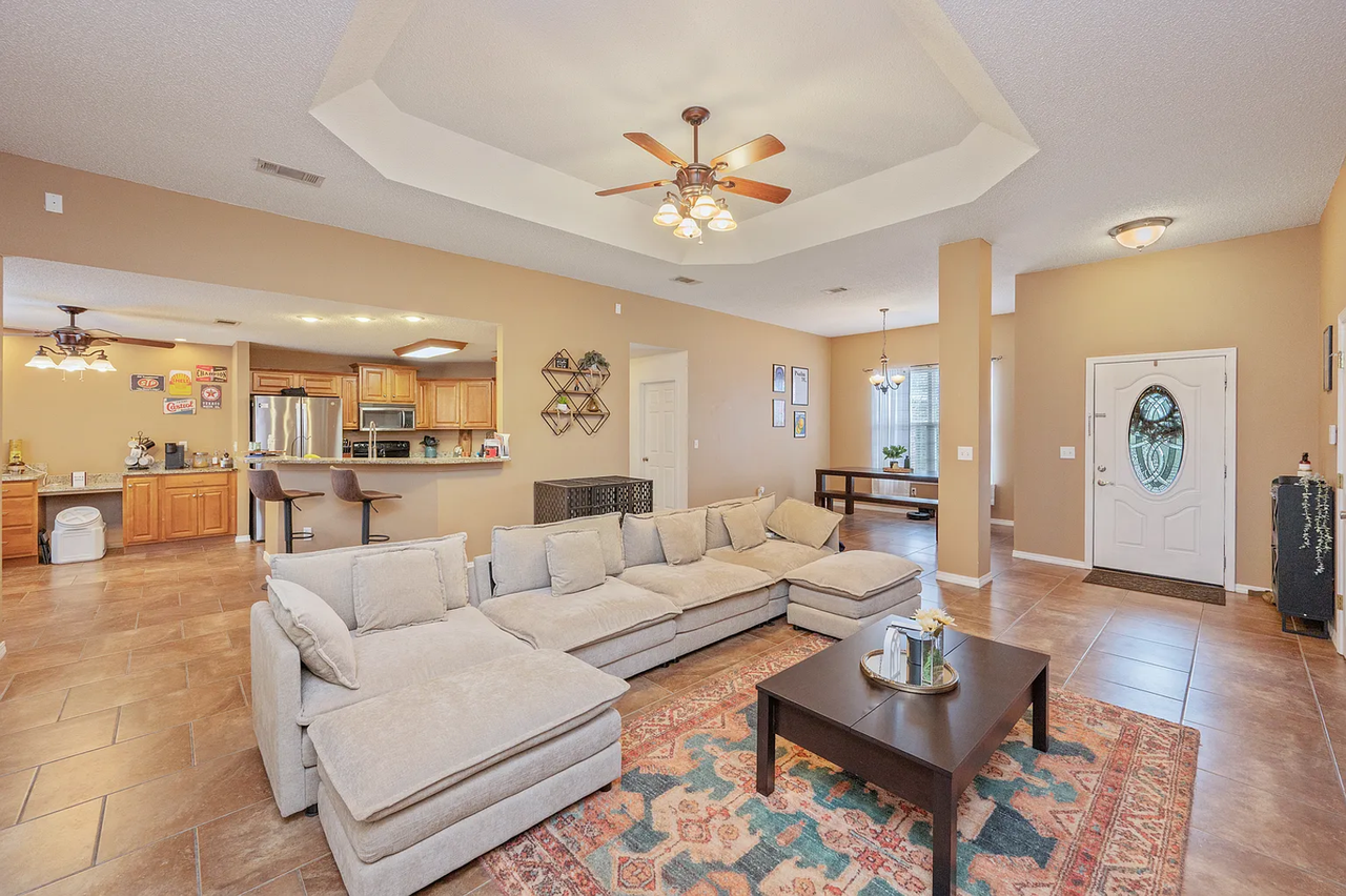 109 Tranquility Dr - Photo 7 of 38