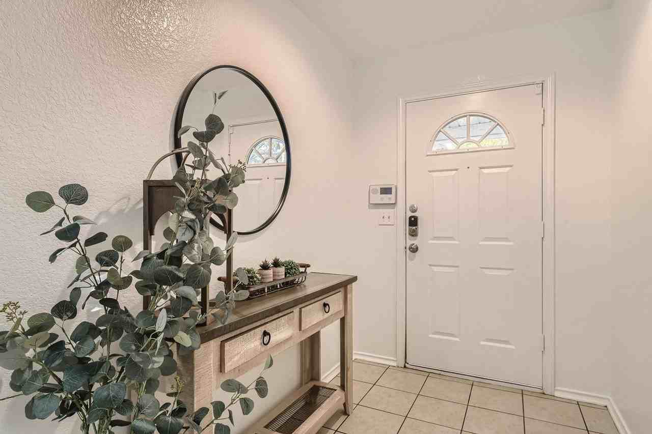 7012 Encanto Trl - Photo 4 of 22