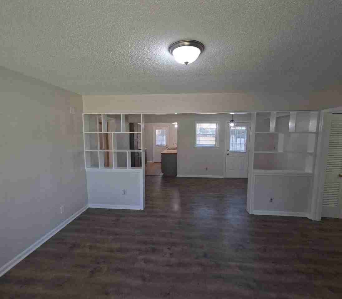 4177 Coventry Dr - Photo 3 of 19