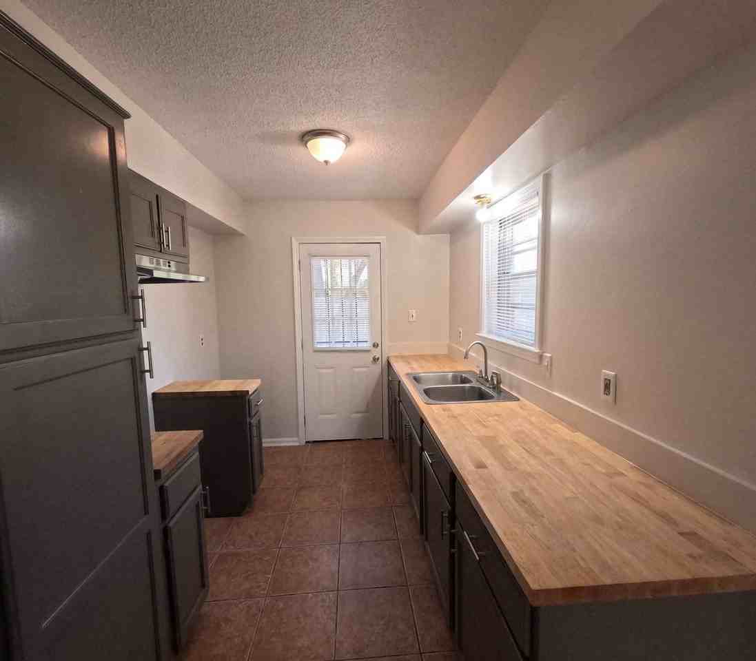 4177 Coventry Dr - Photo 6 of 19