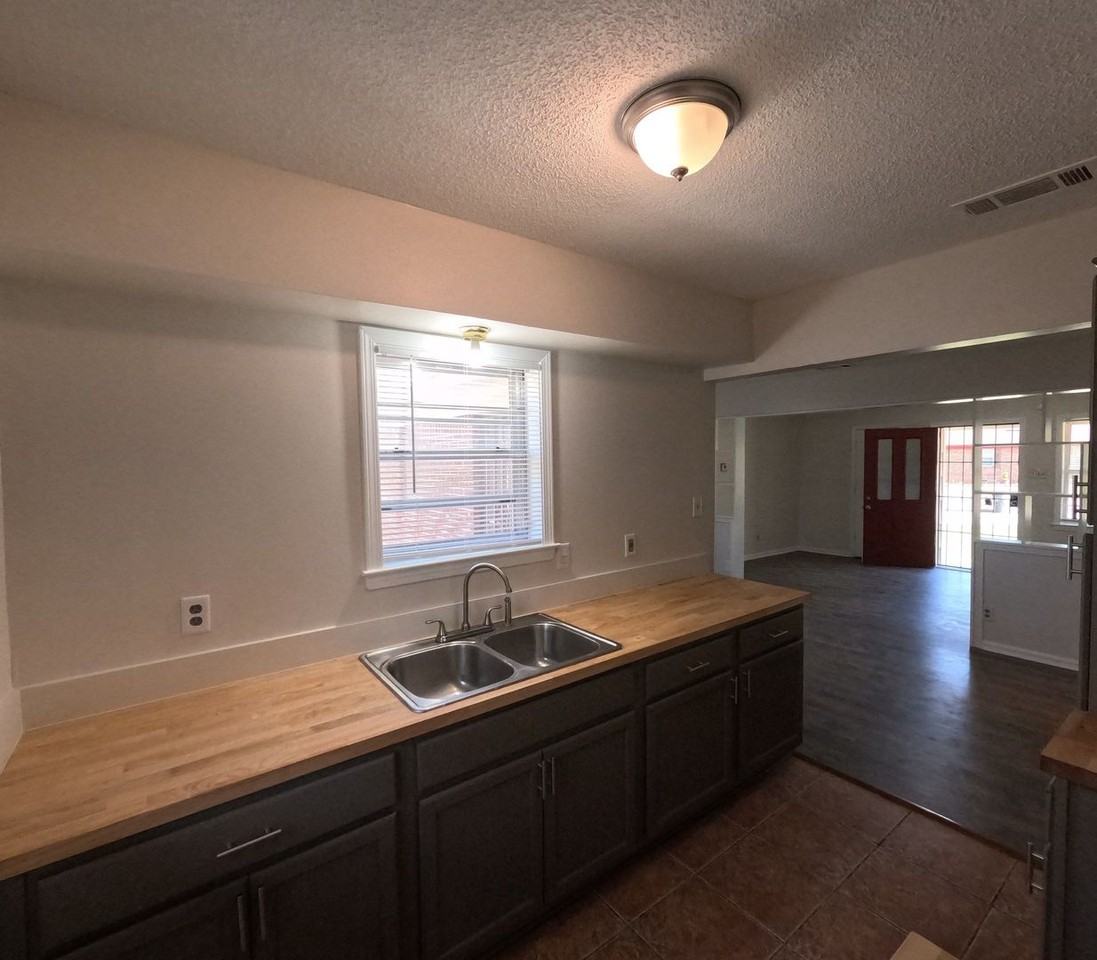 4177 Coventry Dr - Photo 7 of 19