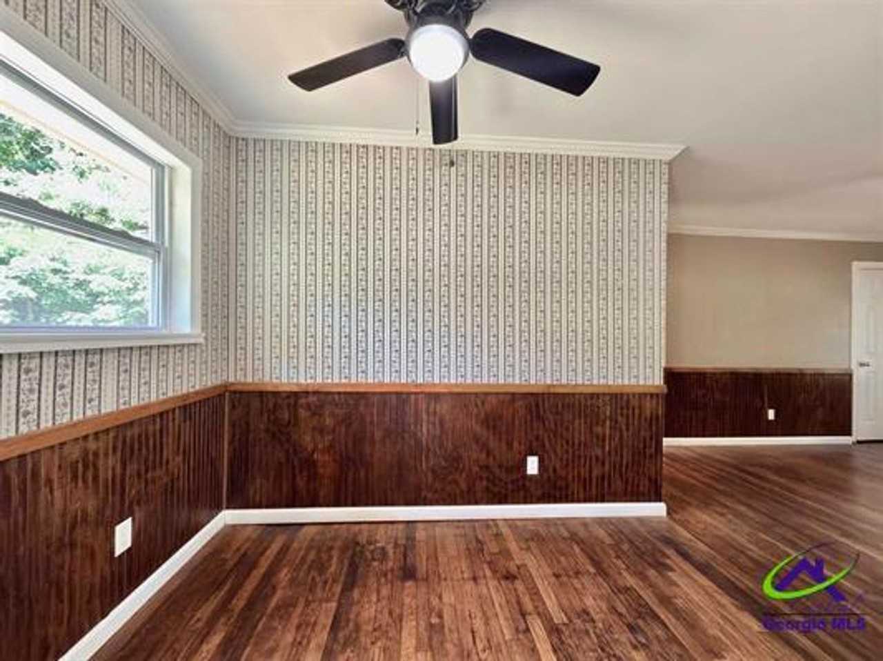 111 Marilyn Dr - Photo 5 of 24