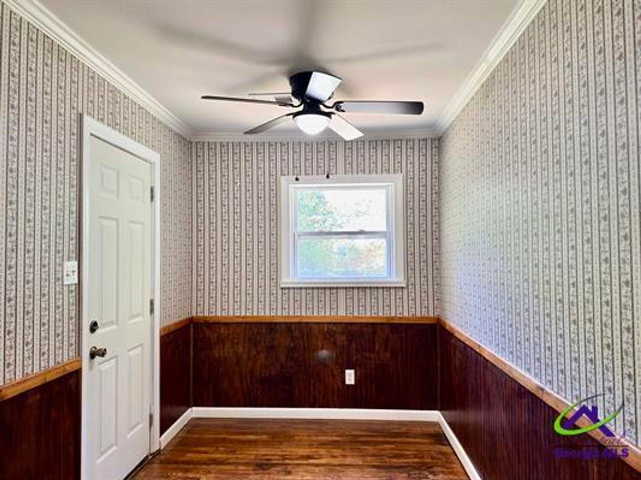 111 Marilyn Dr - Photo 6 of 24