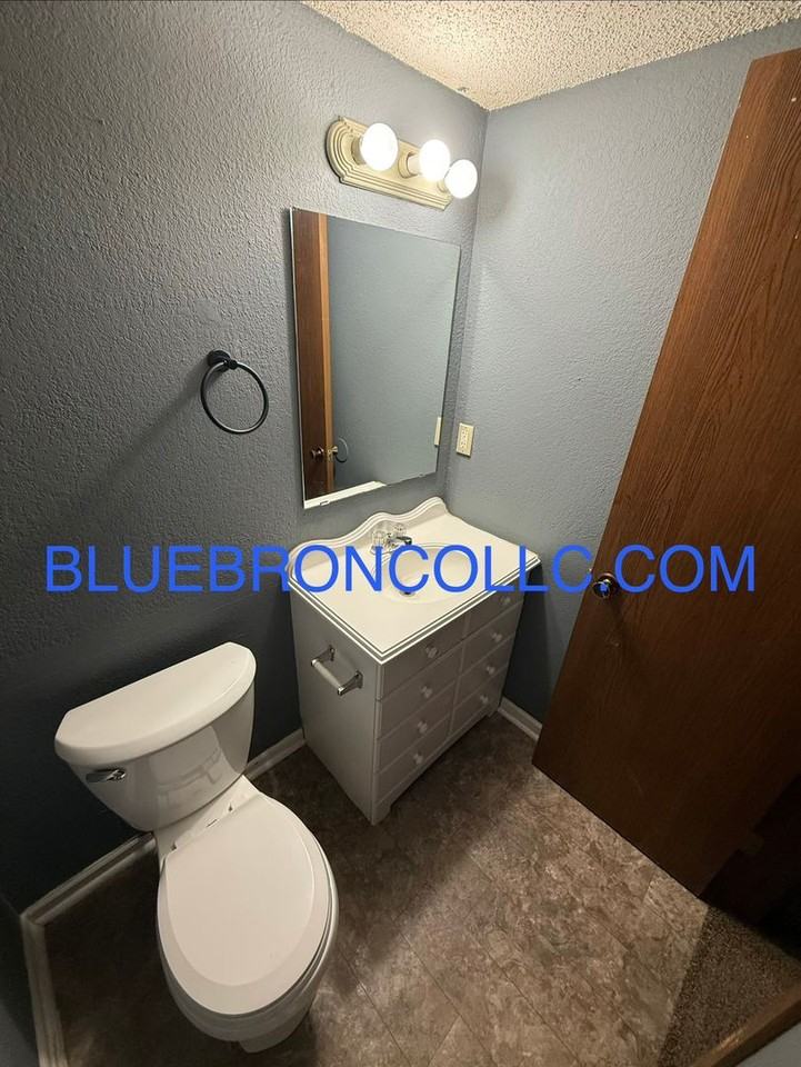 112 Sw Oxford Pl - Photo 3 of 10