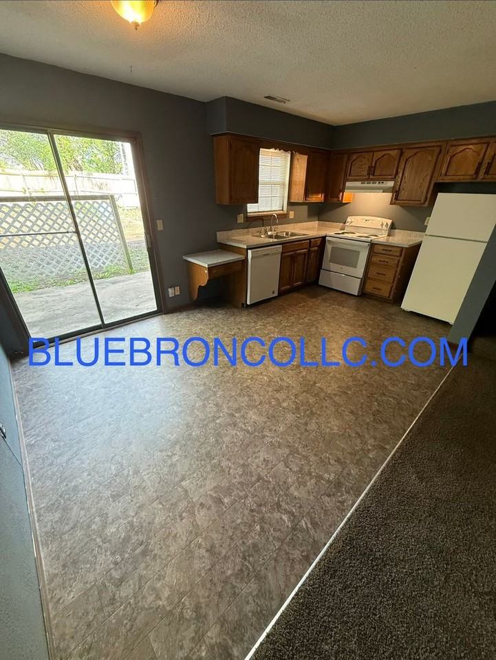 112 Sw Oxford Pl - Photo 5 of 10