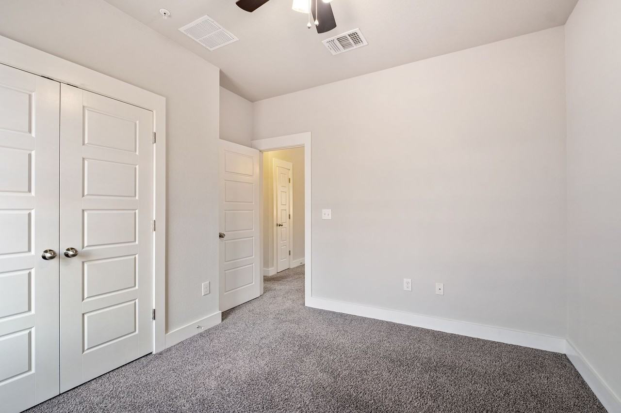 7614 Easy Wind Dr - Photo 2 of 28