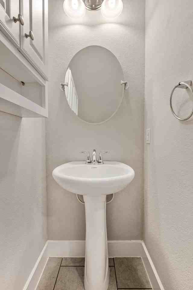 7614 Easy Wind Dr - Photo 3 of 28