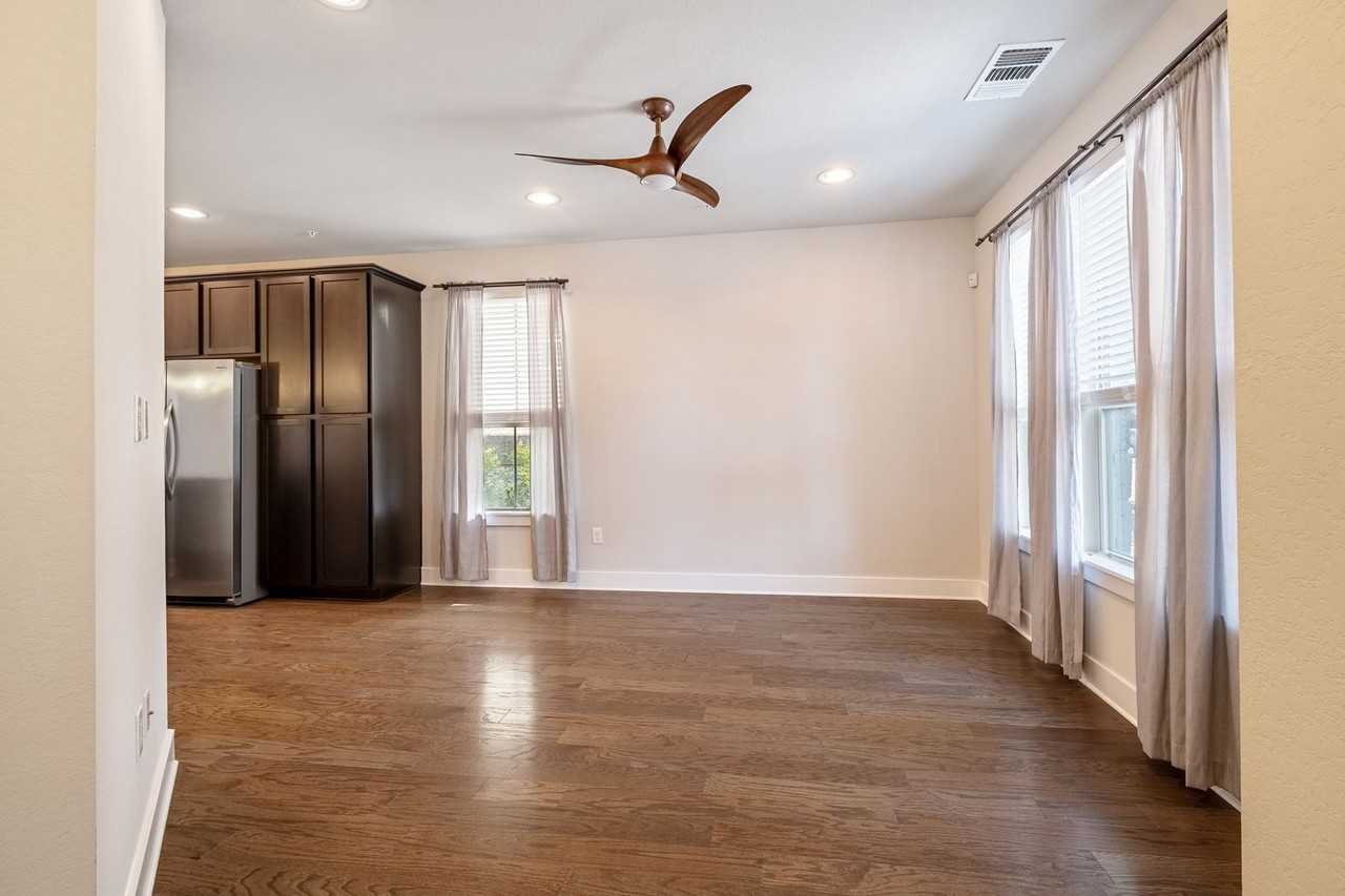 7614 Easy Wind Dr - Photo 5 of 28