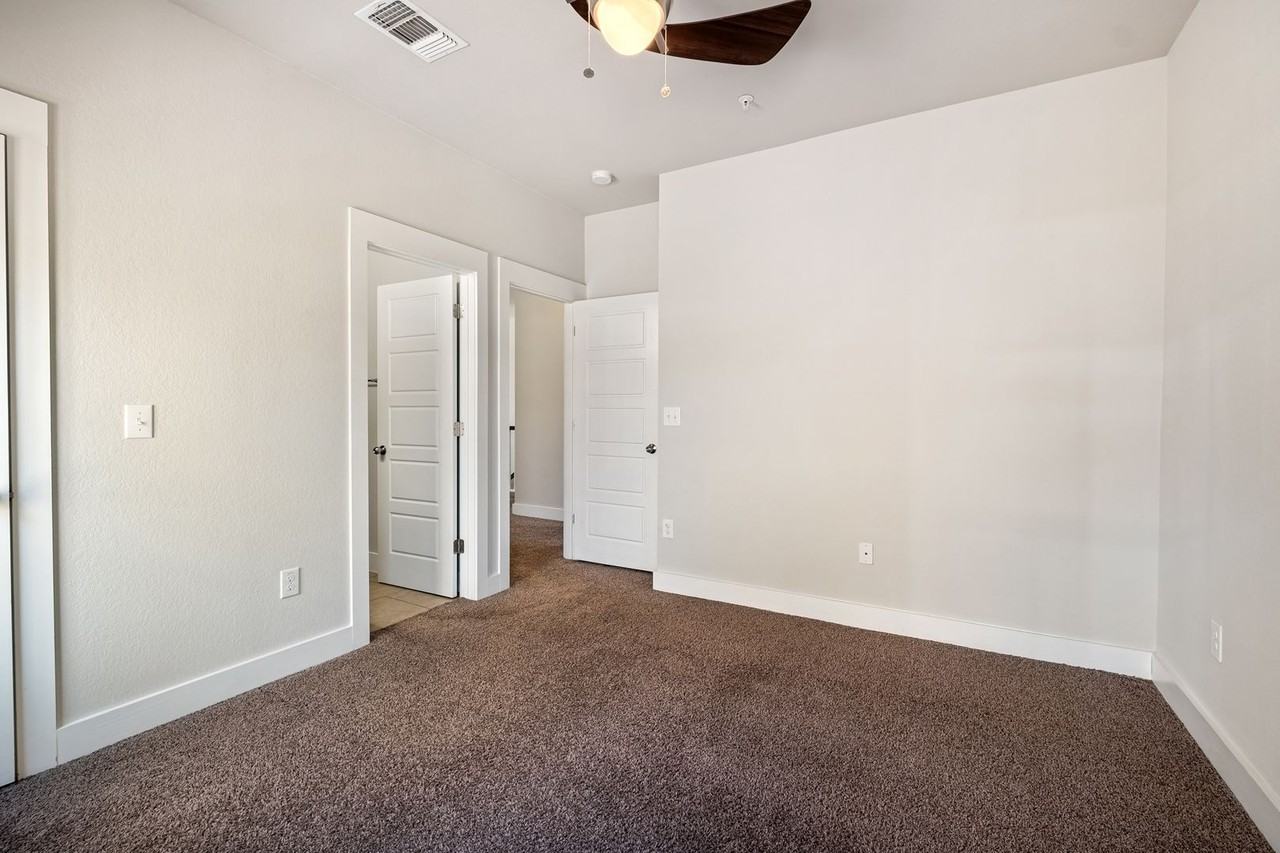 7614 Easy Wind Dr - Photo 7 of 28