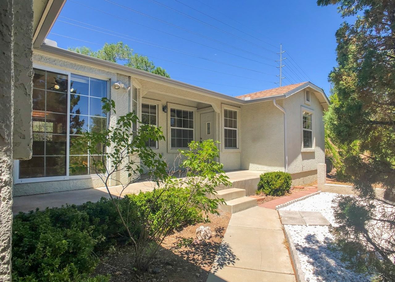 299 Brandon Cir - Photo 4 of 30