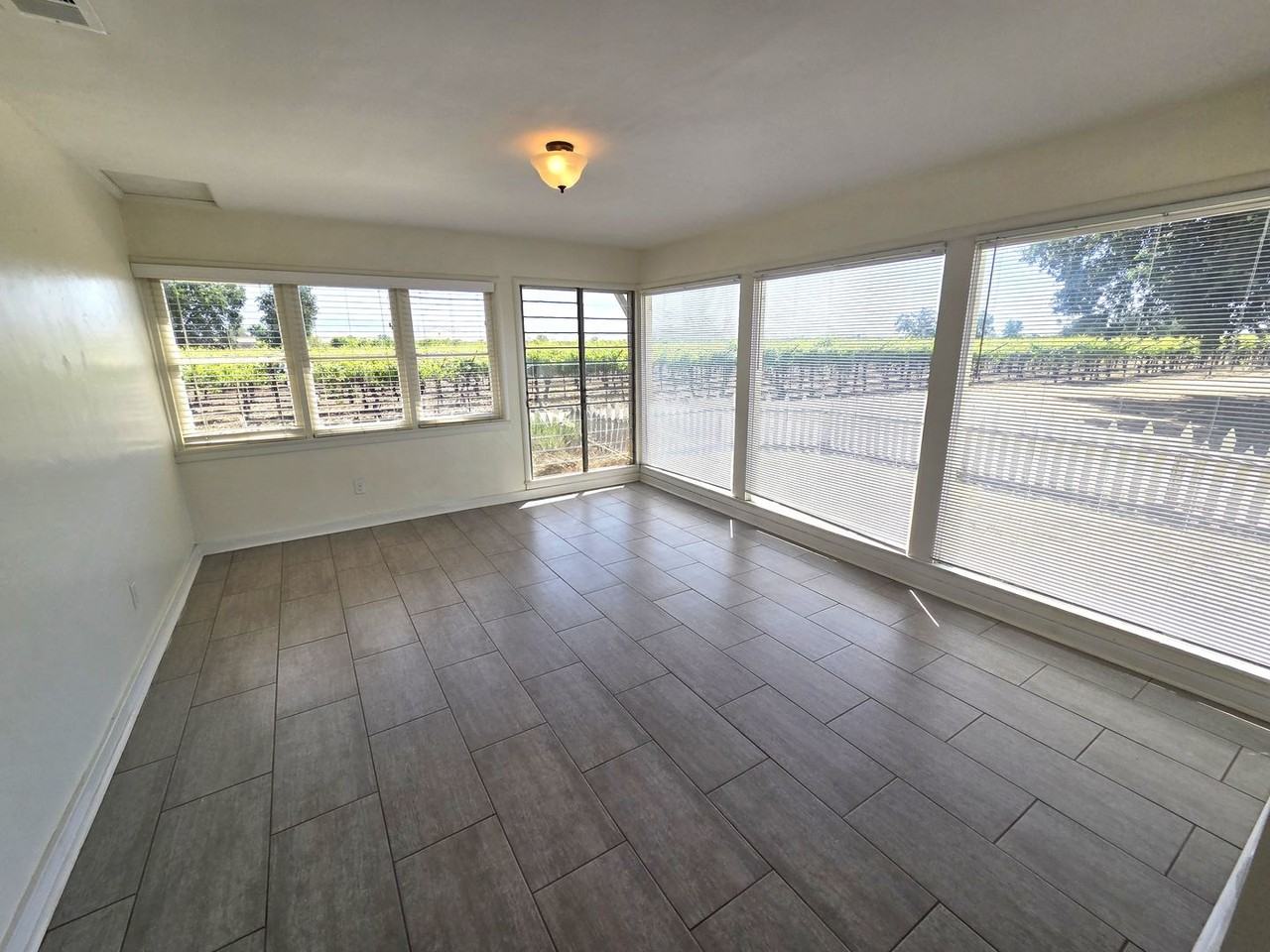 16811 W Walnut Ave - Photo 7 of 14