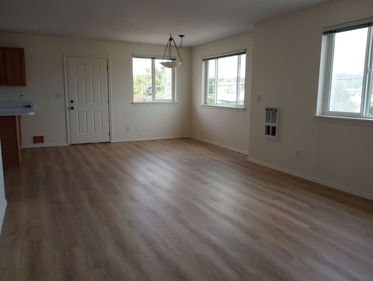 4421 Sucia Dr - Photo 3 of 9