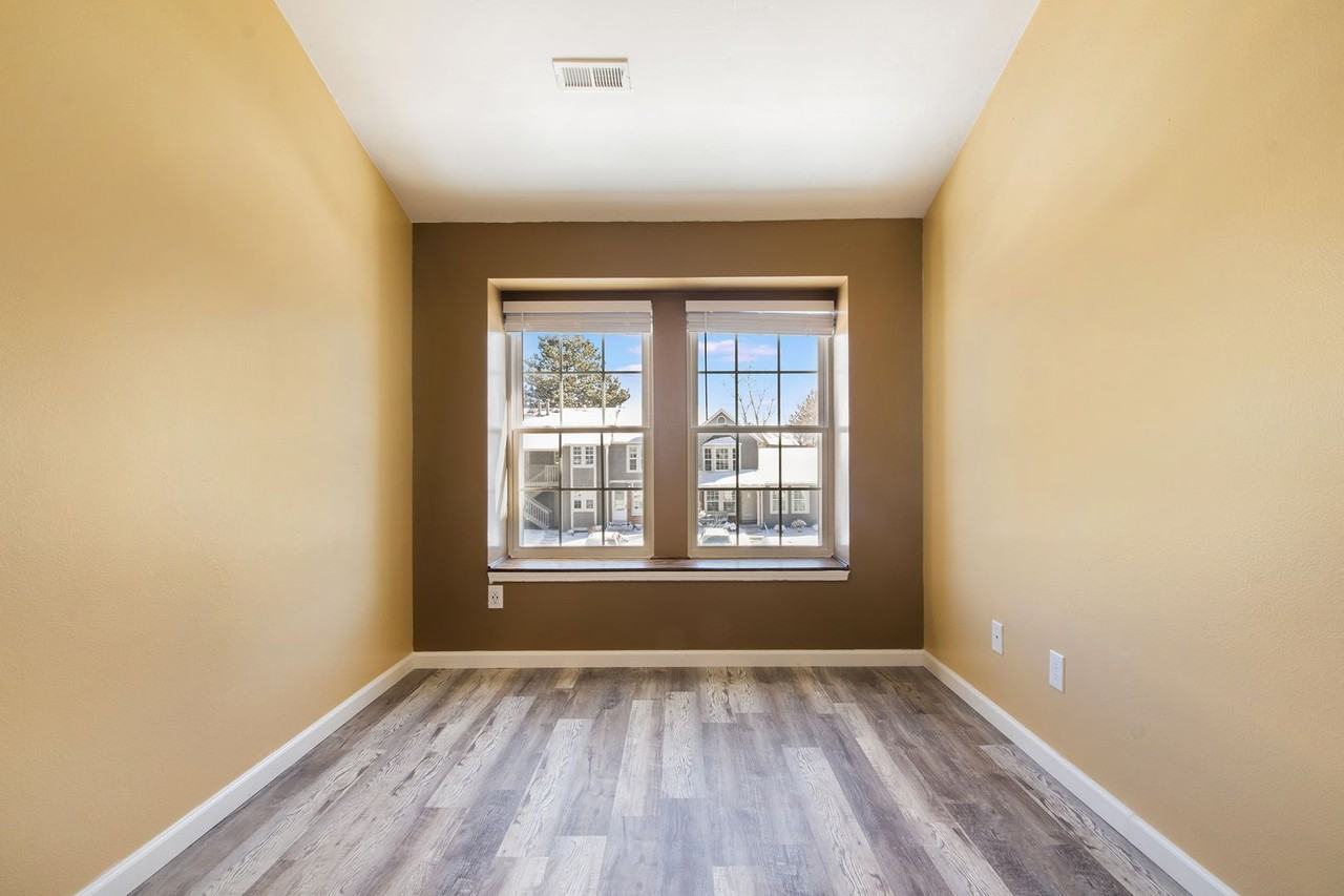 16934 E Whitaker Dr - Photo 6 of 10
