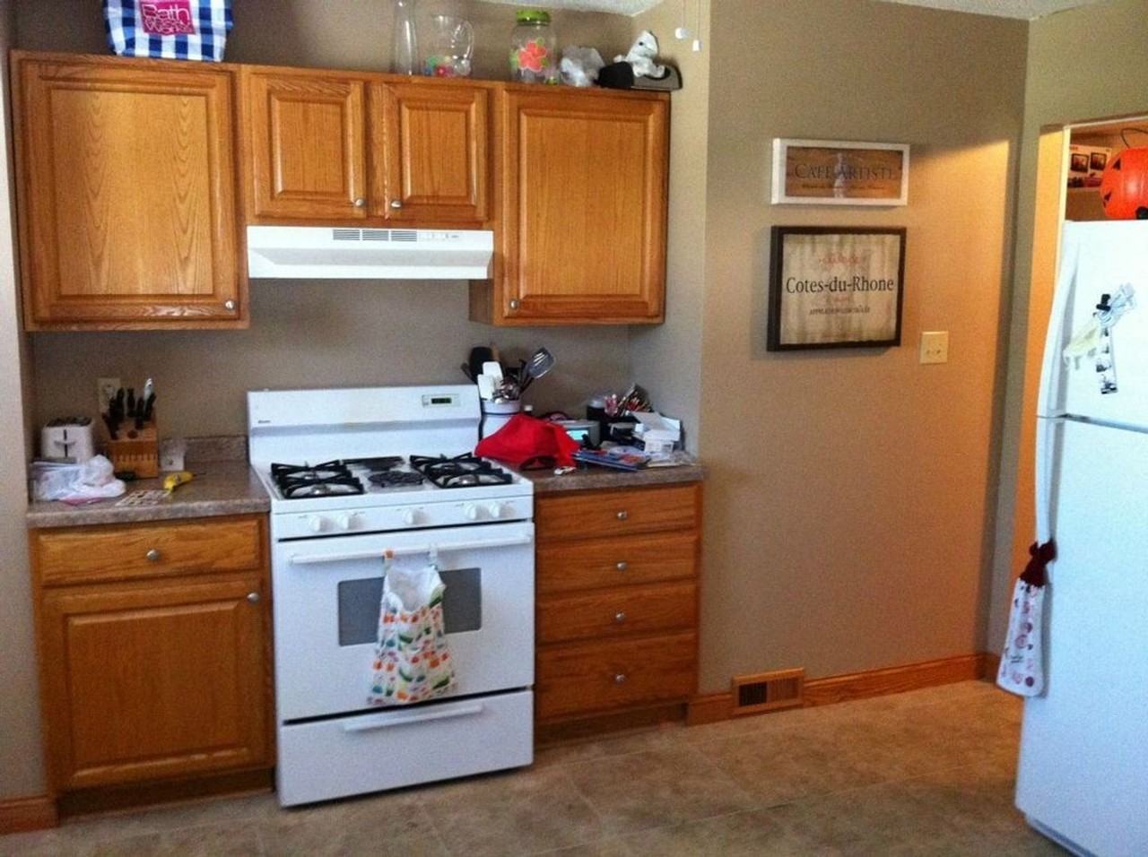 1406 W John St - Photo 2 of 4