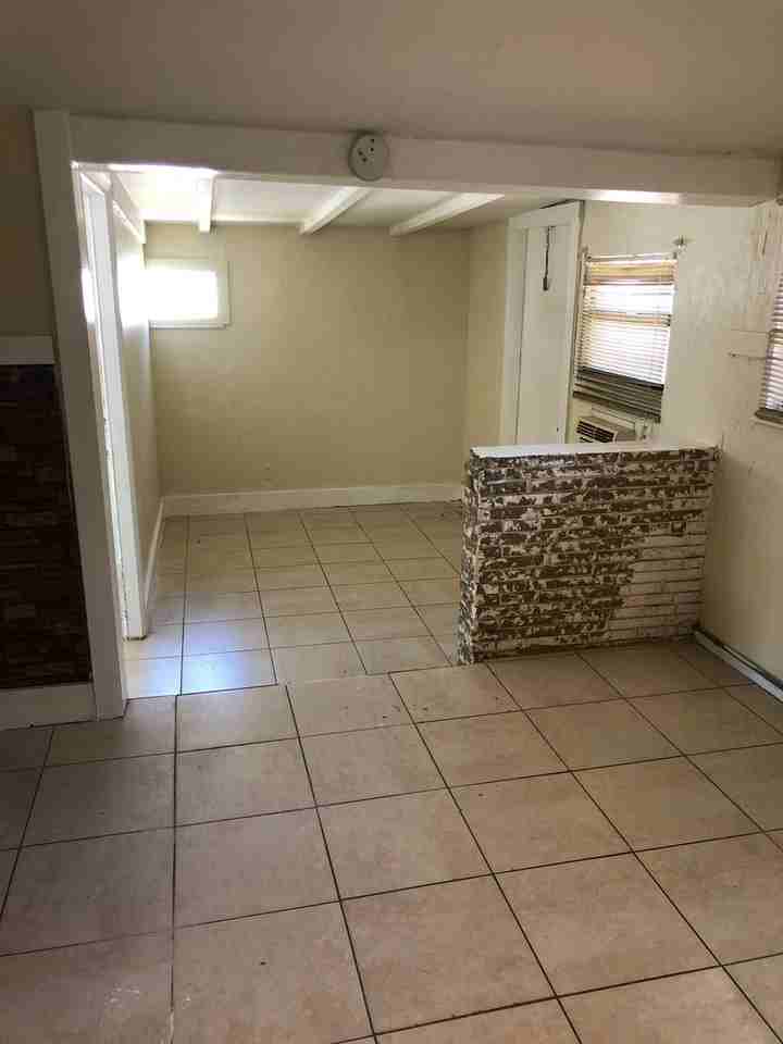 1859 Lauderdale Manor Dr - Photo 7 of 20