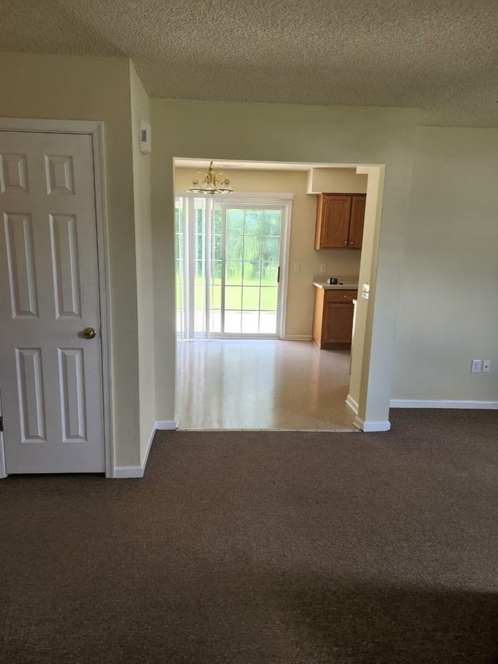 118 Sutton Dr - Photo 5 of 13