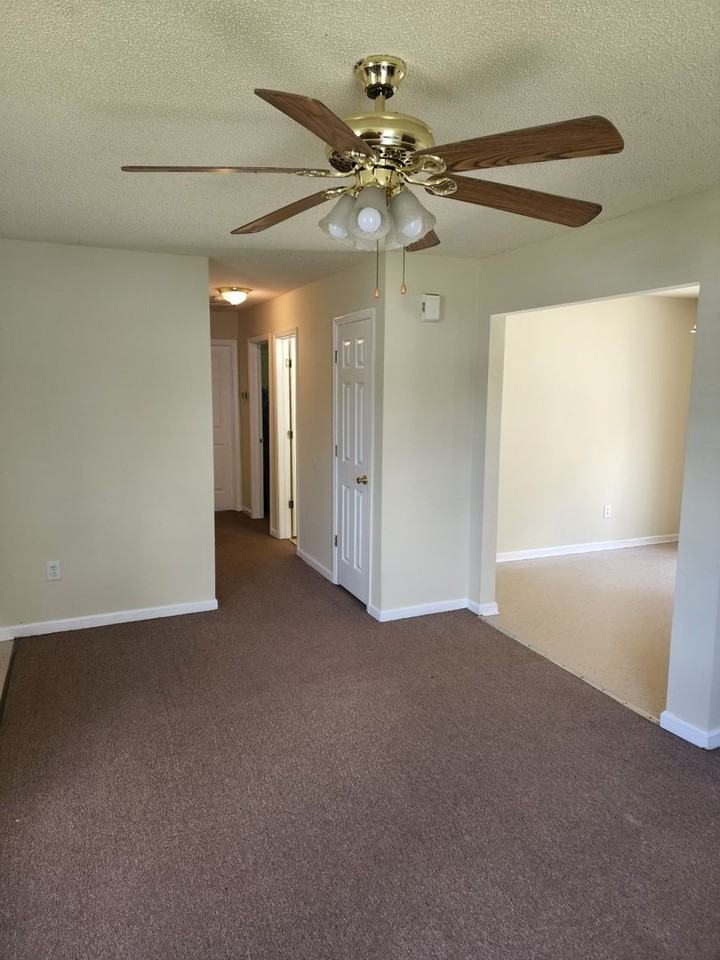 118 Sutton Dr - Photo 7 of 13