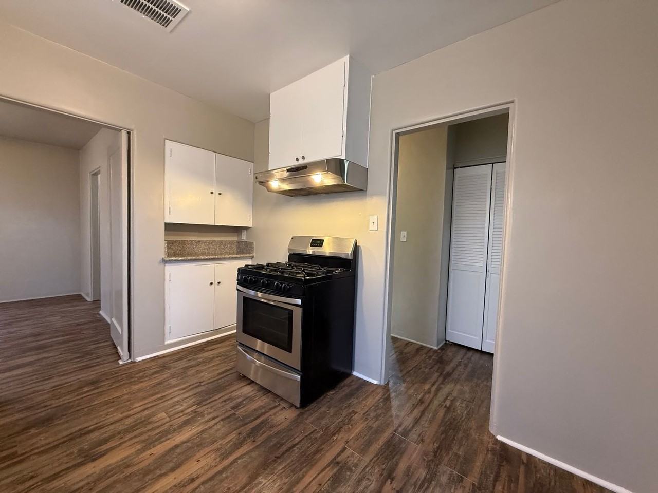 700 Philippine St - Photo 7 of 23