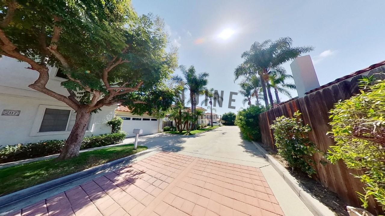 207 La Costa Ct - Photo 3 of 44