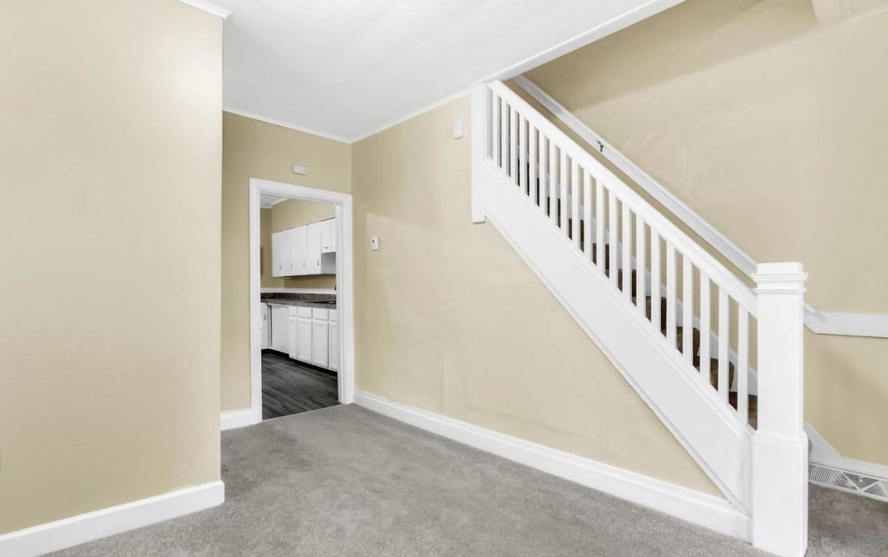 2728 Penbrook Ave - Photo 3 of 24