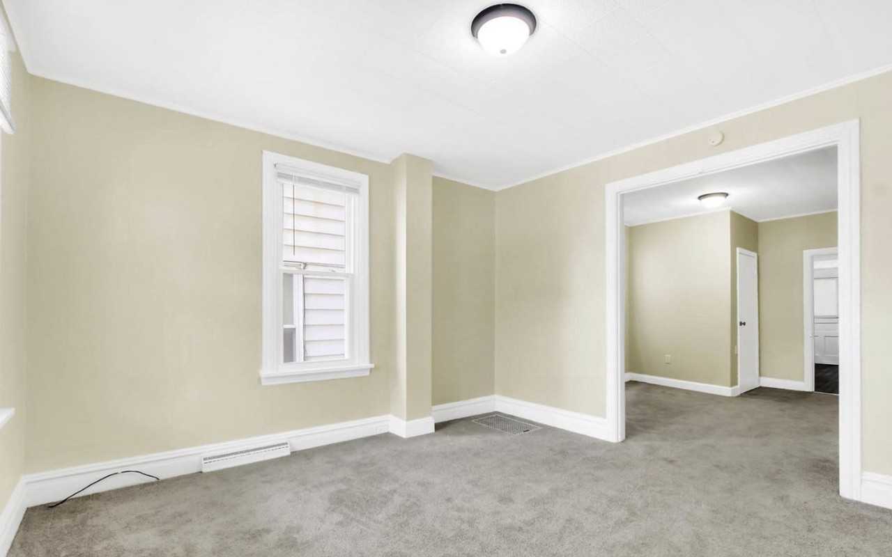 2728 Penbrook Ave - Photo 5 of 24