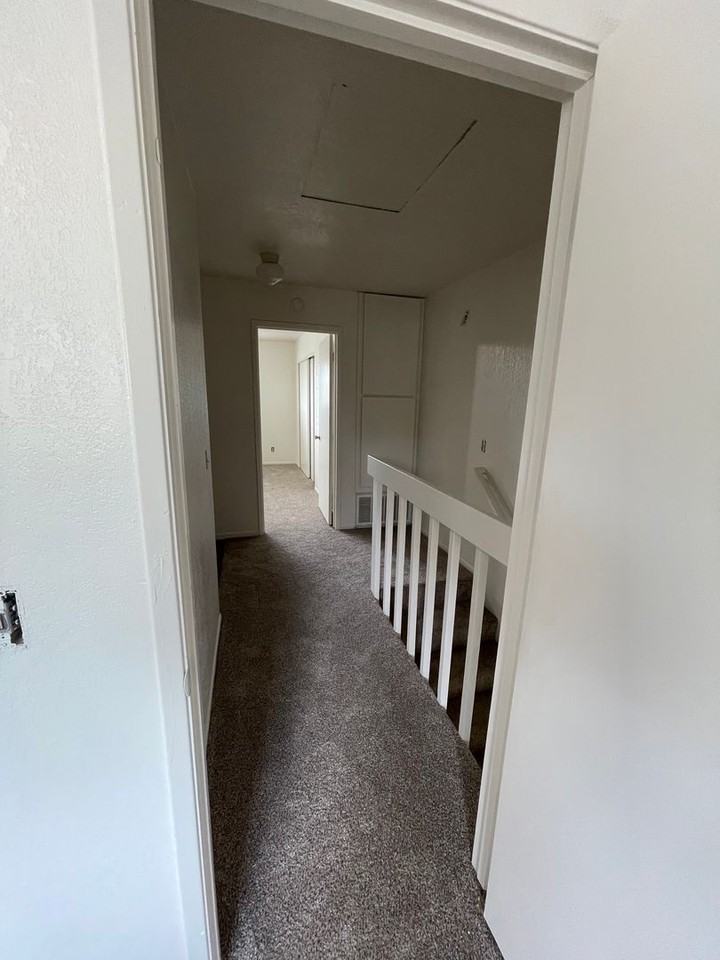 2228 Pine St - Photo 3 of 36