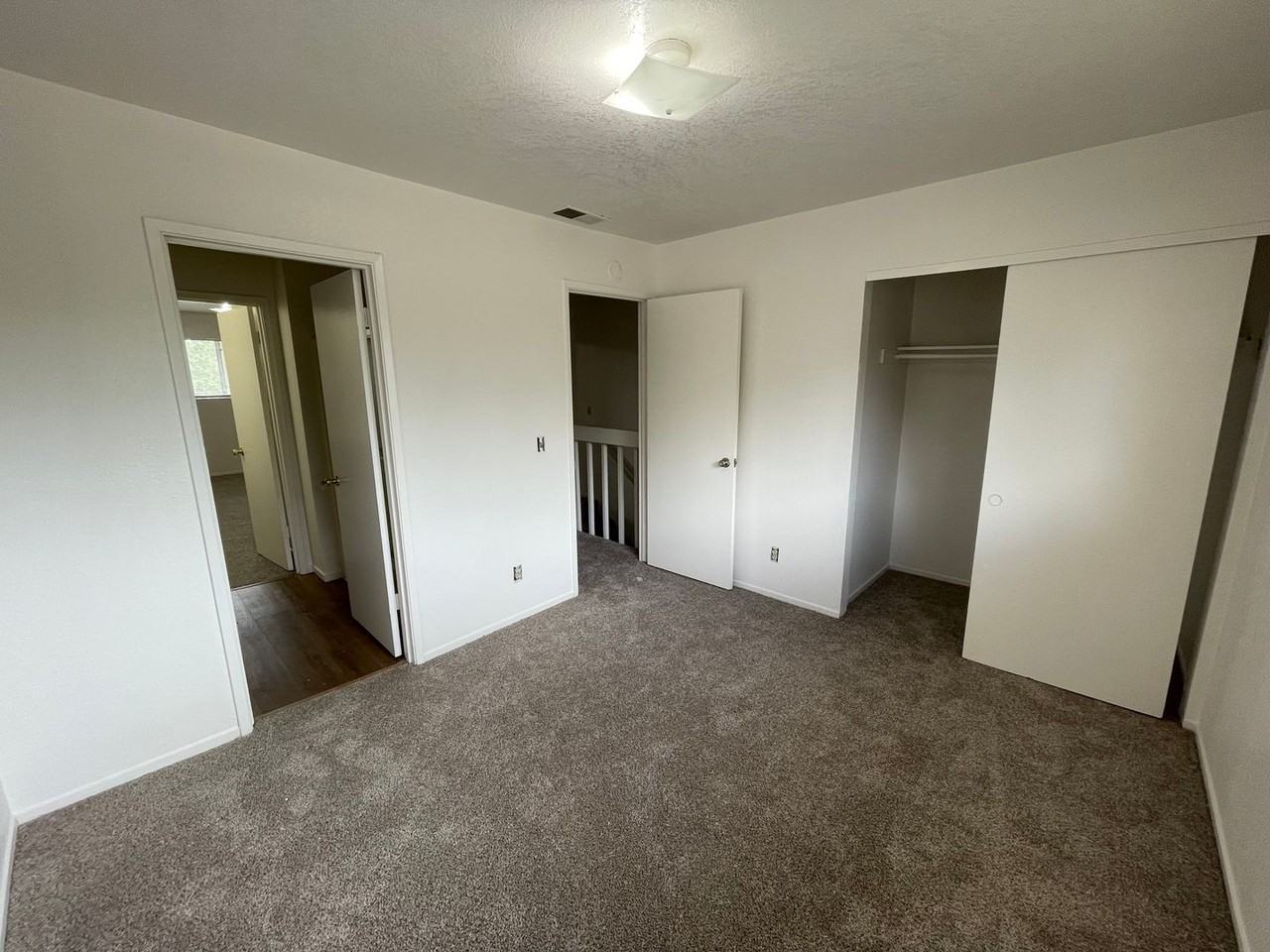 2228 Pine St - Photo 6 of 36