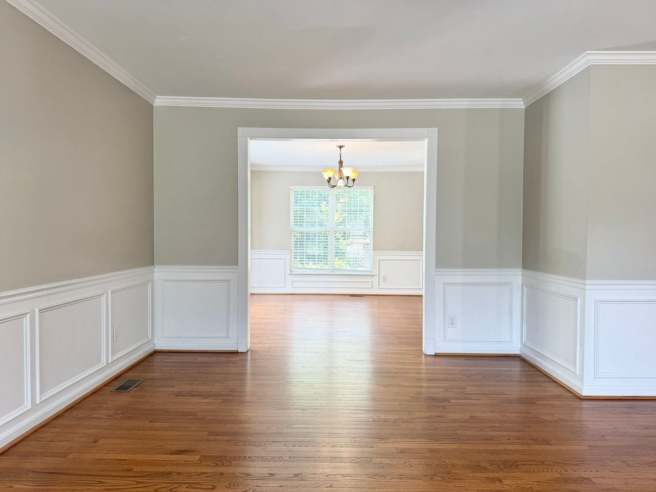 16 Westchester Ct - Photo 2 of 50