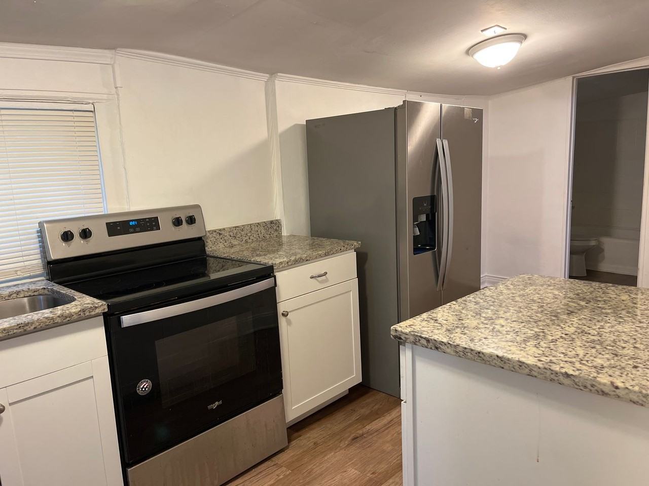 137 Tye St - Photo 4 of 22