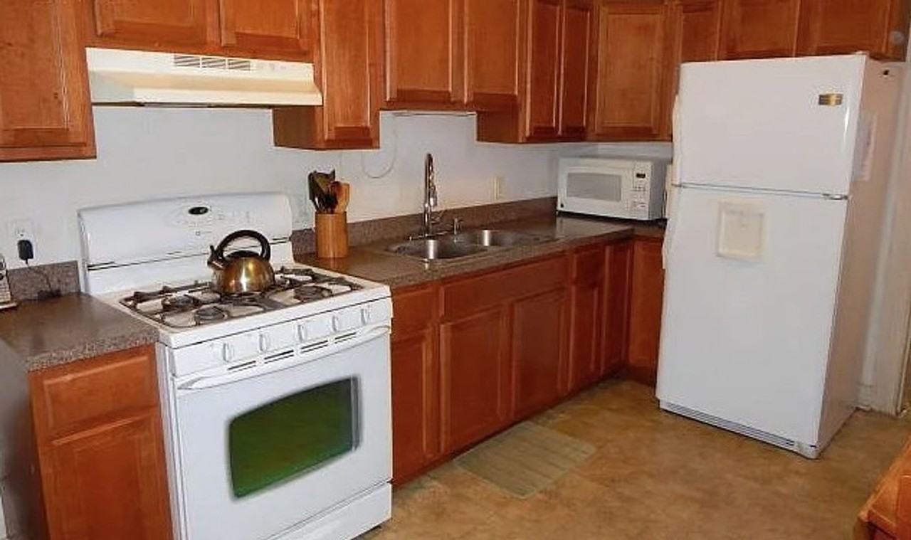 343 E Princess St - Photo 4 of 18