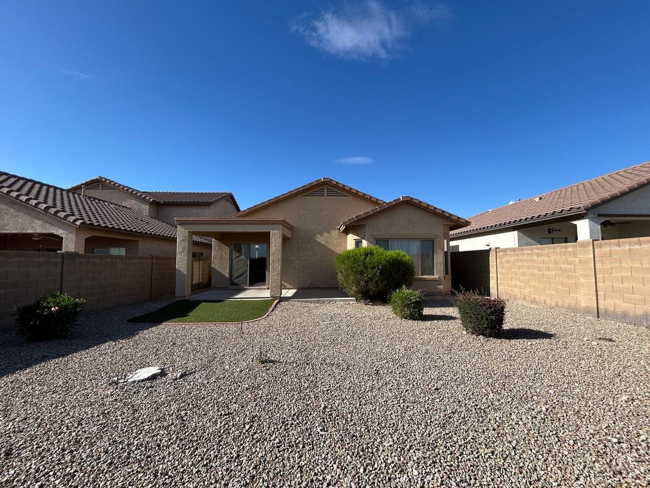 7635 W Springfield Way - Photo 3 of 32