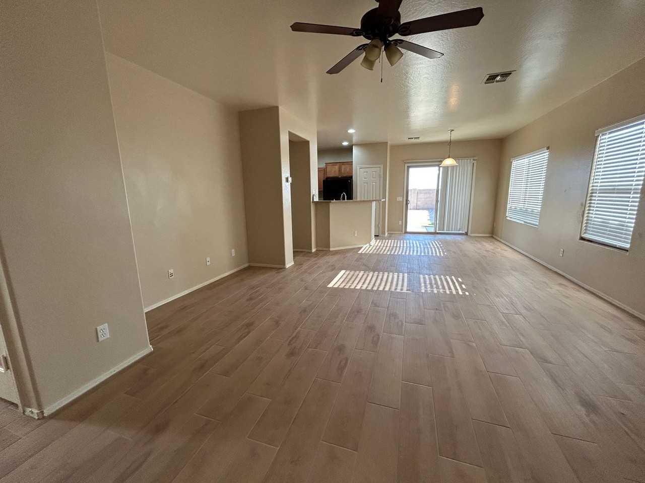 7635 W Springfield Way - Photo 6 of 32