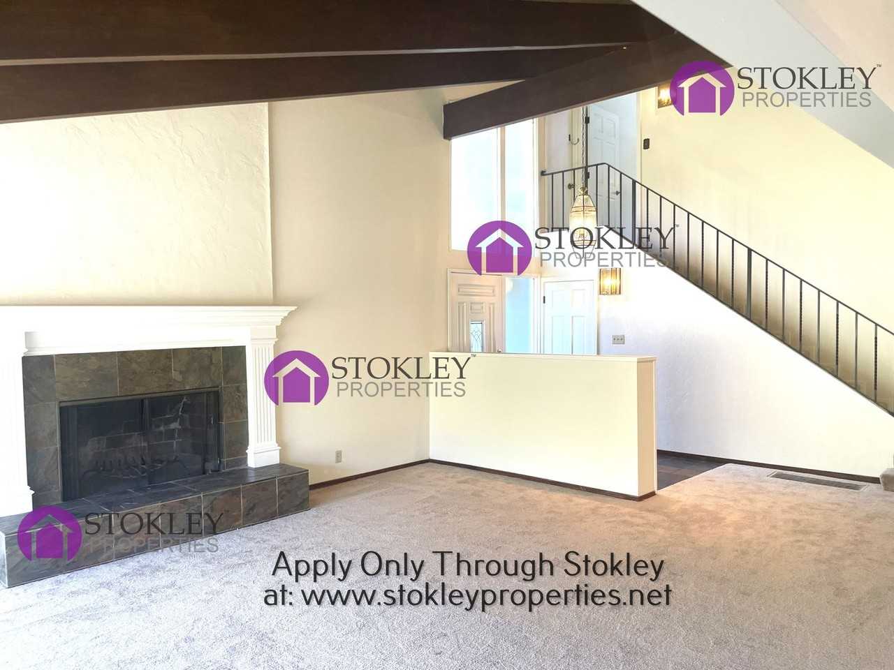 137 Donna Maria Way - Photo 5 of 29