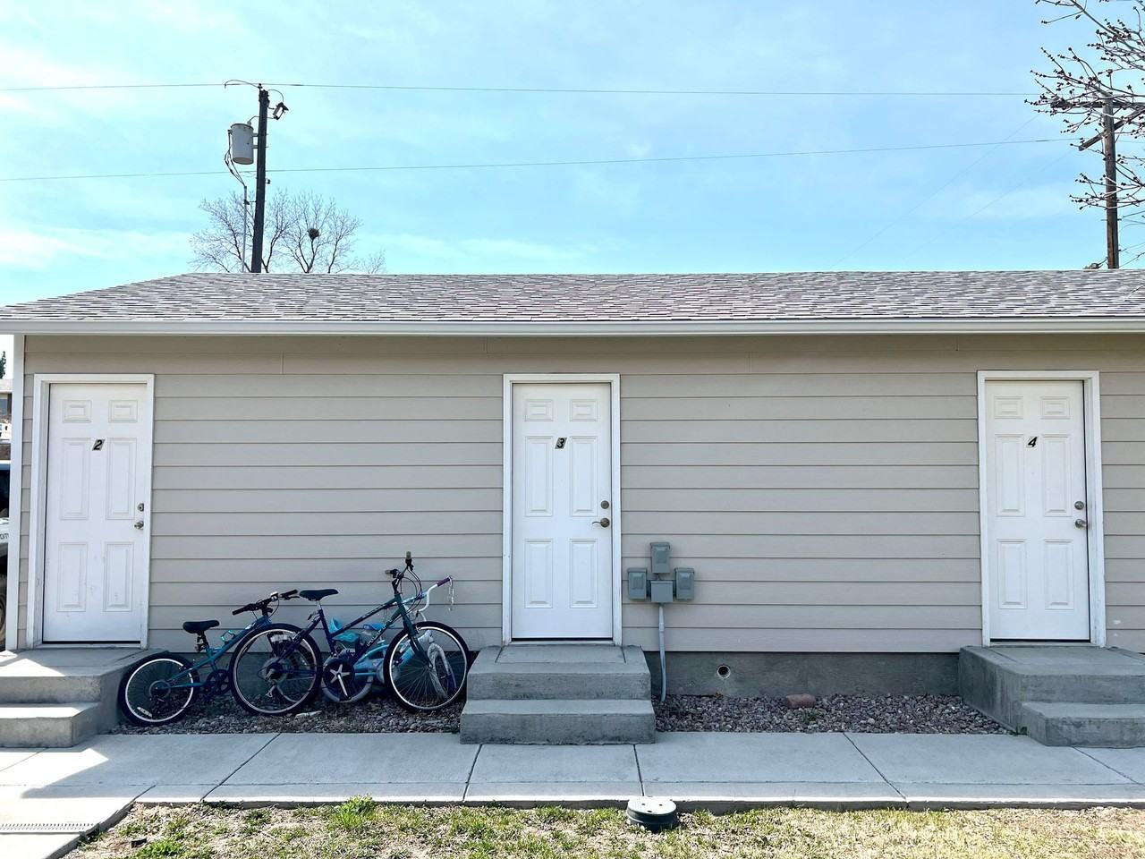 1723 Hudson St - Photo 4 of 7