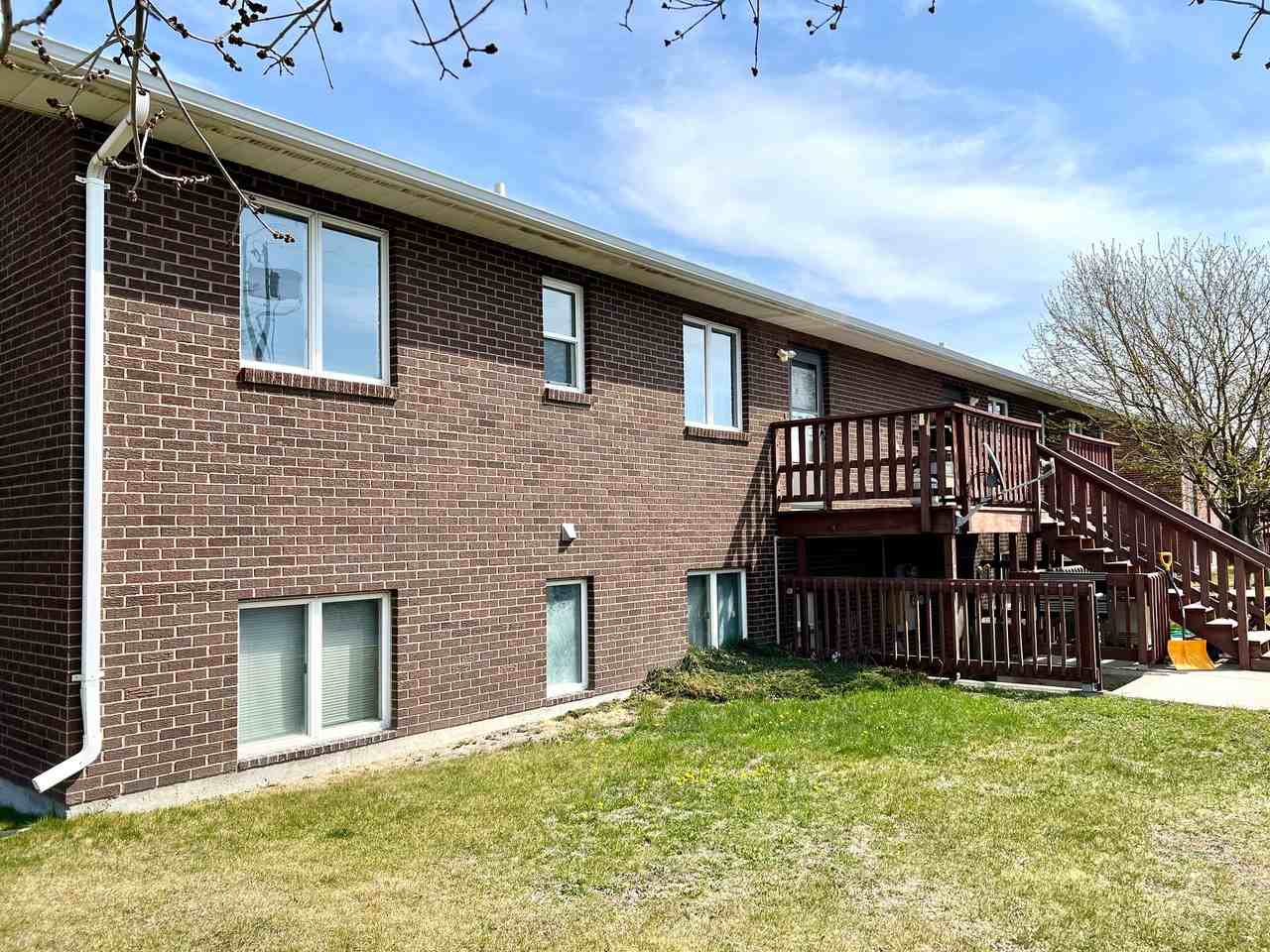 1723 Hudson St - Photo 6 of 7