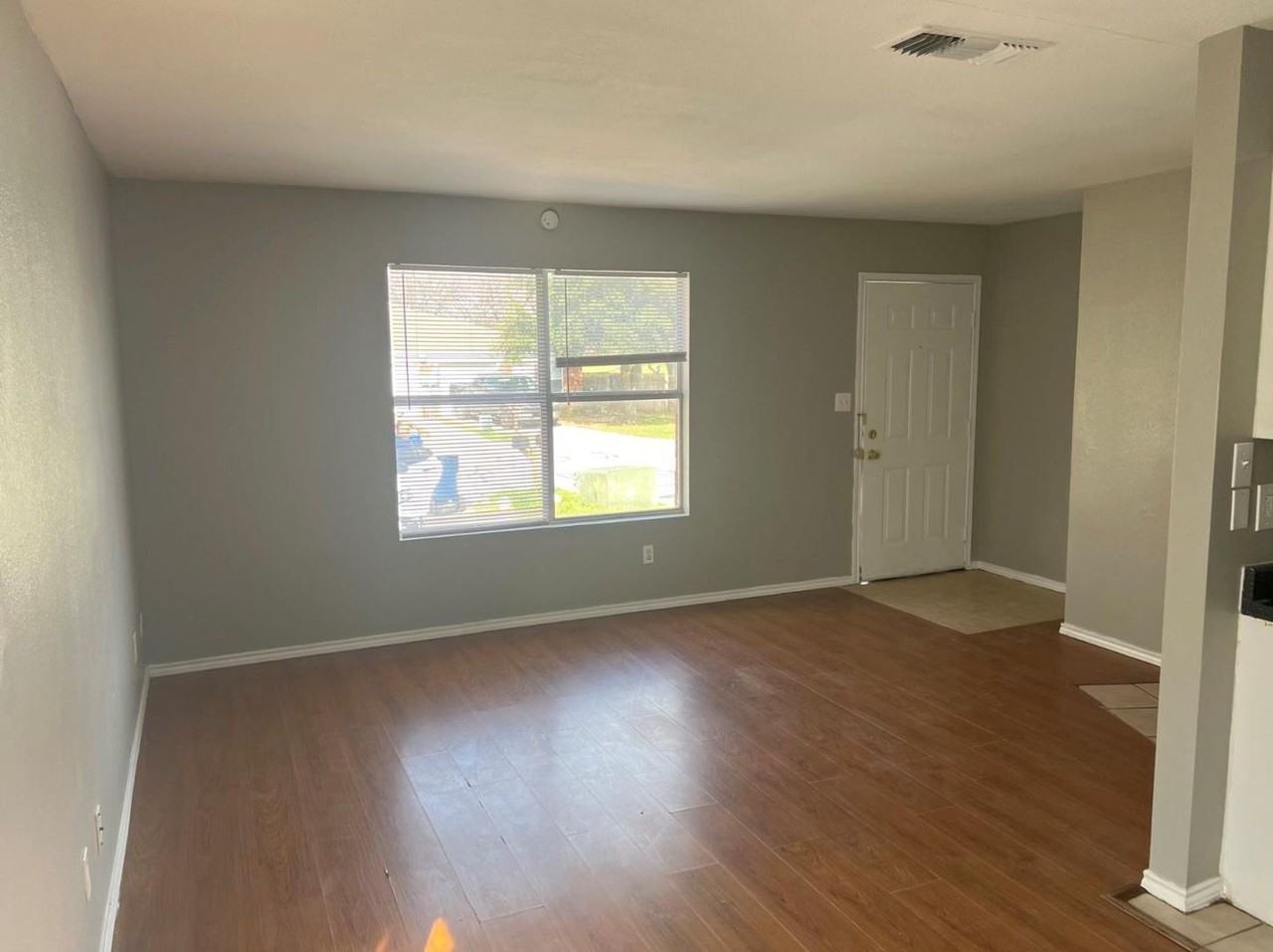 305 Casie Ct - Photo 2 of 25