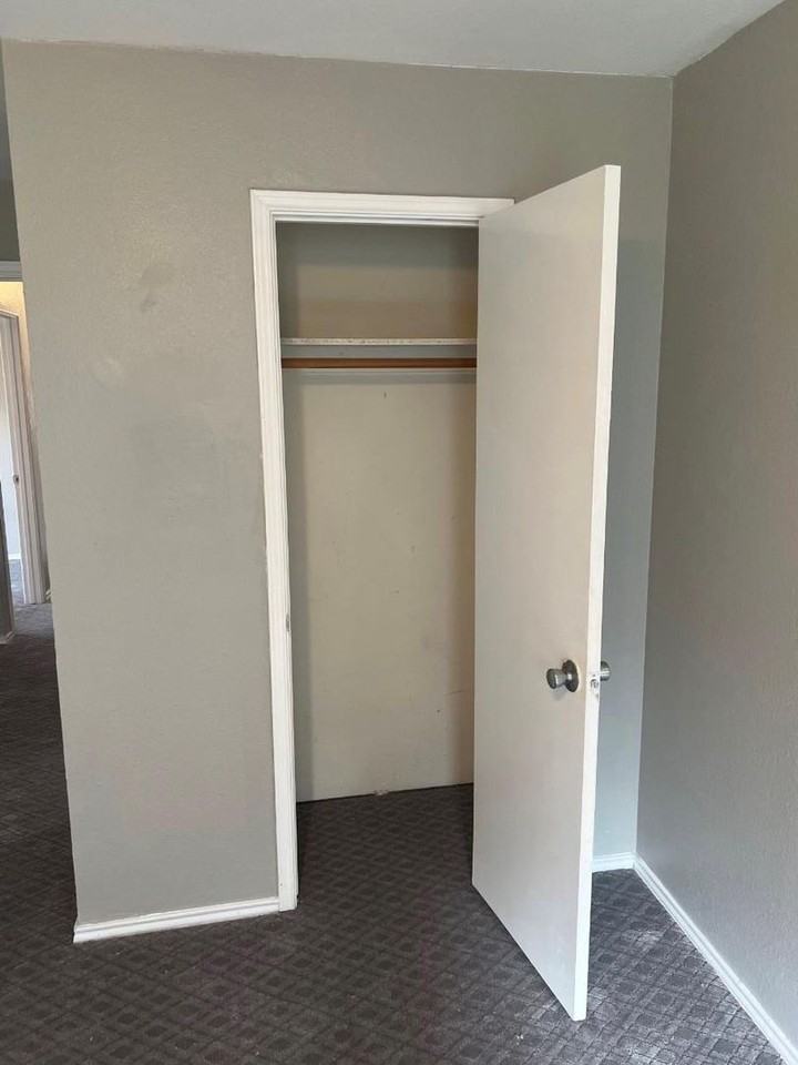 305 Casie Ct - Photo 4 of 25