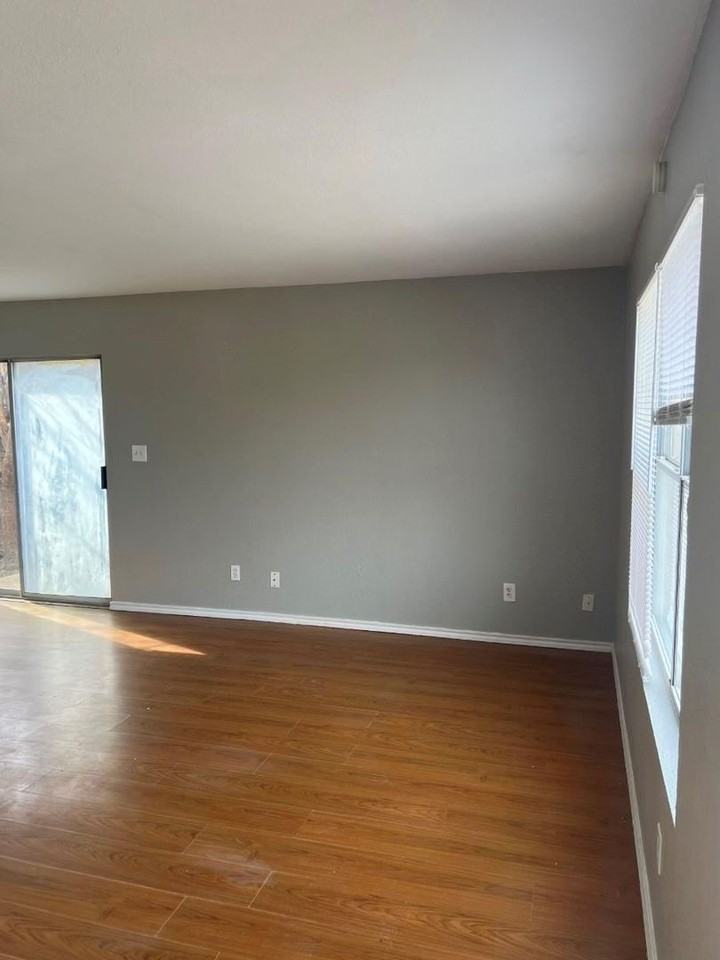 305 Casie Ct - Photo 5 of 25