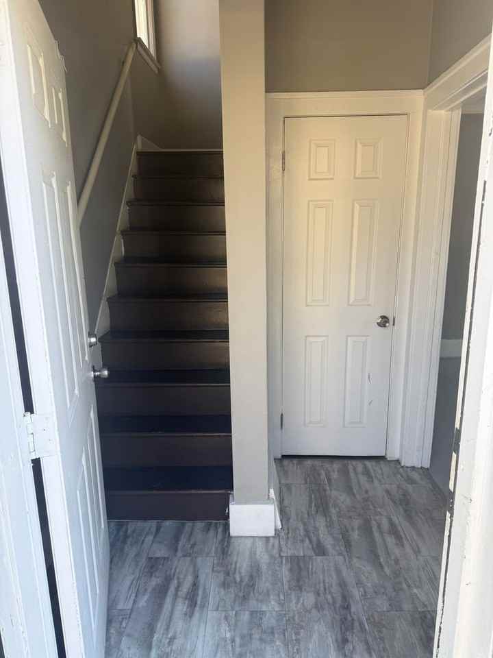 16204 Steel St - Photo 4 of 12