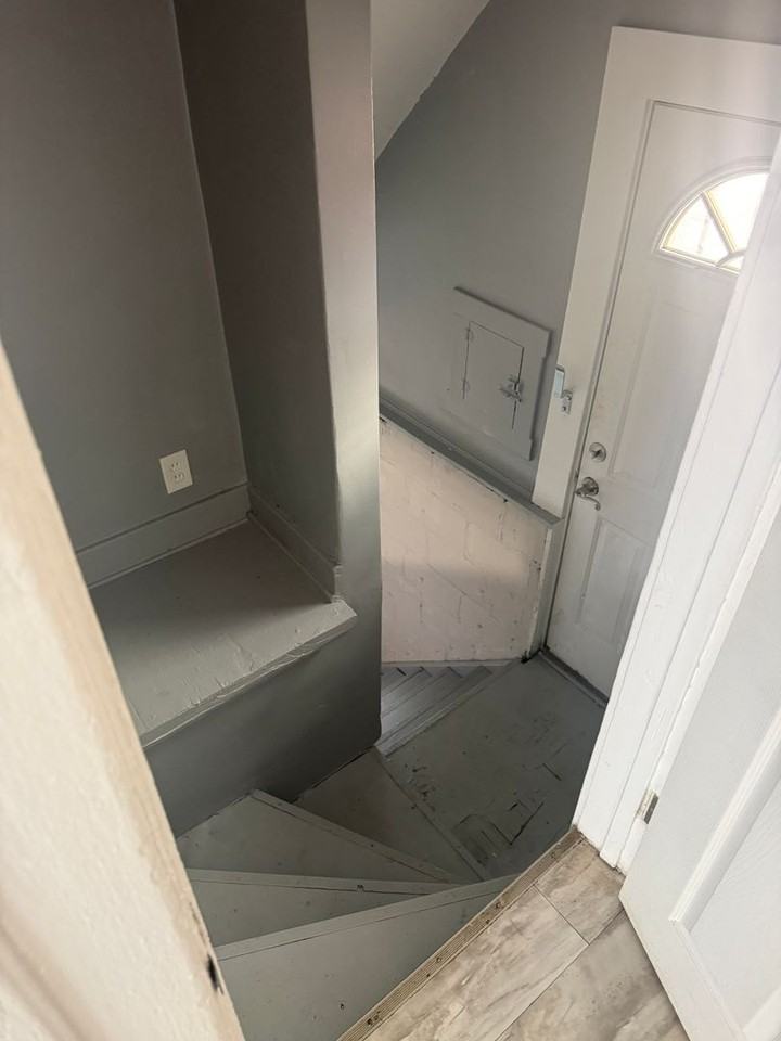 16204 Steel St - Photo 5 of 12