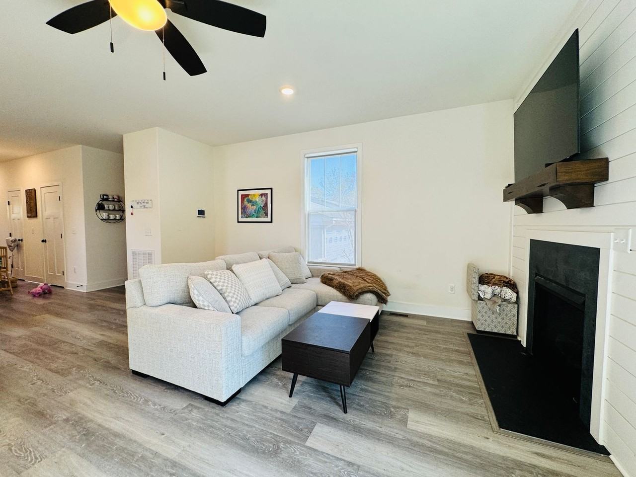 233A Church St - Photo 5 of 22