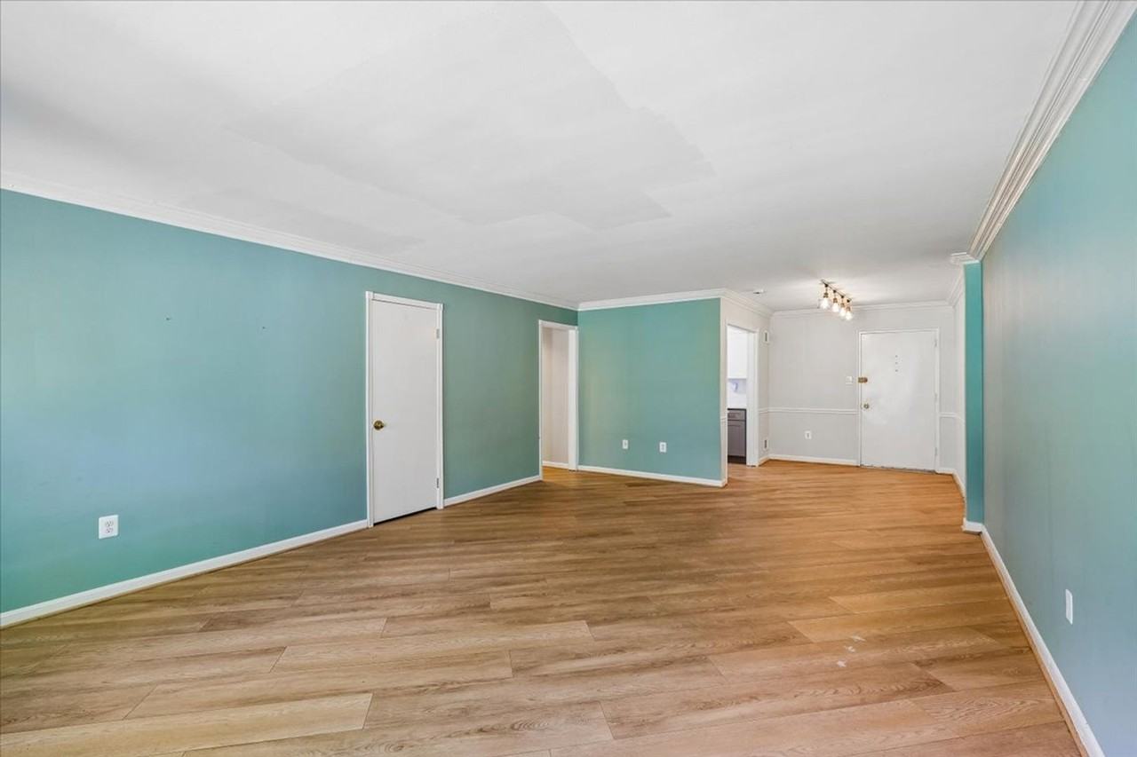 5011 Sentinel Dr #61 - Photo 7 of 25